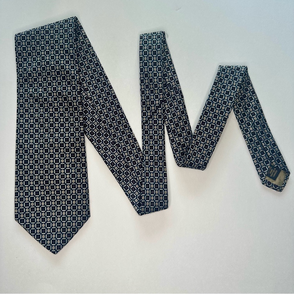 Dion Signature Geometric Heavy Silk Handcrafted Classic Black & White Tie